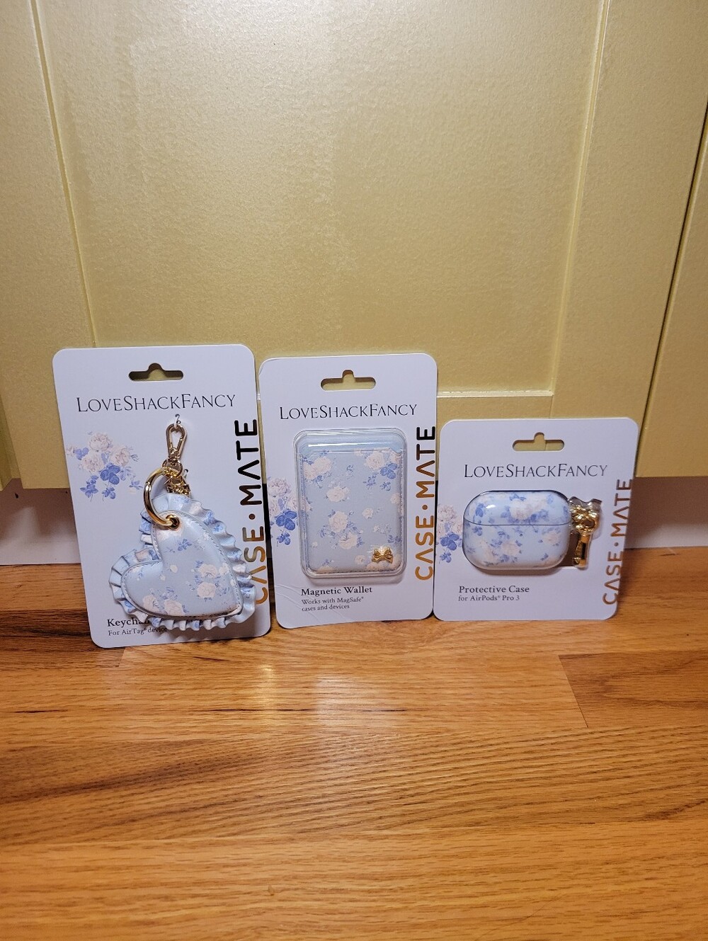 NWT LoveShackFancy x Case-Mate Limited Edition Blue Floral Tech Accessory Set